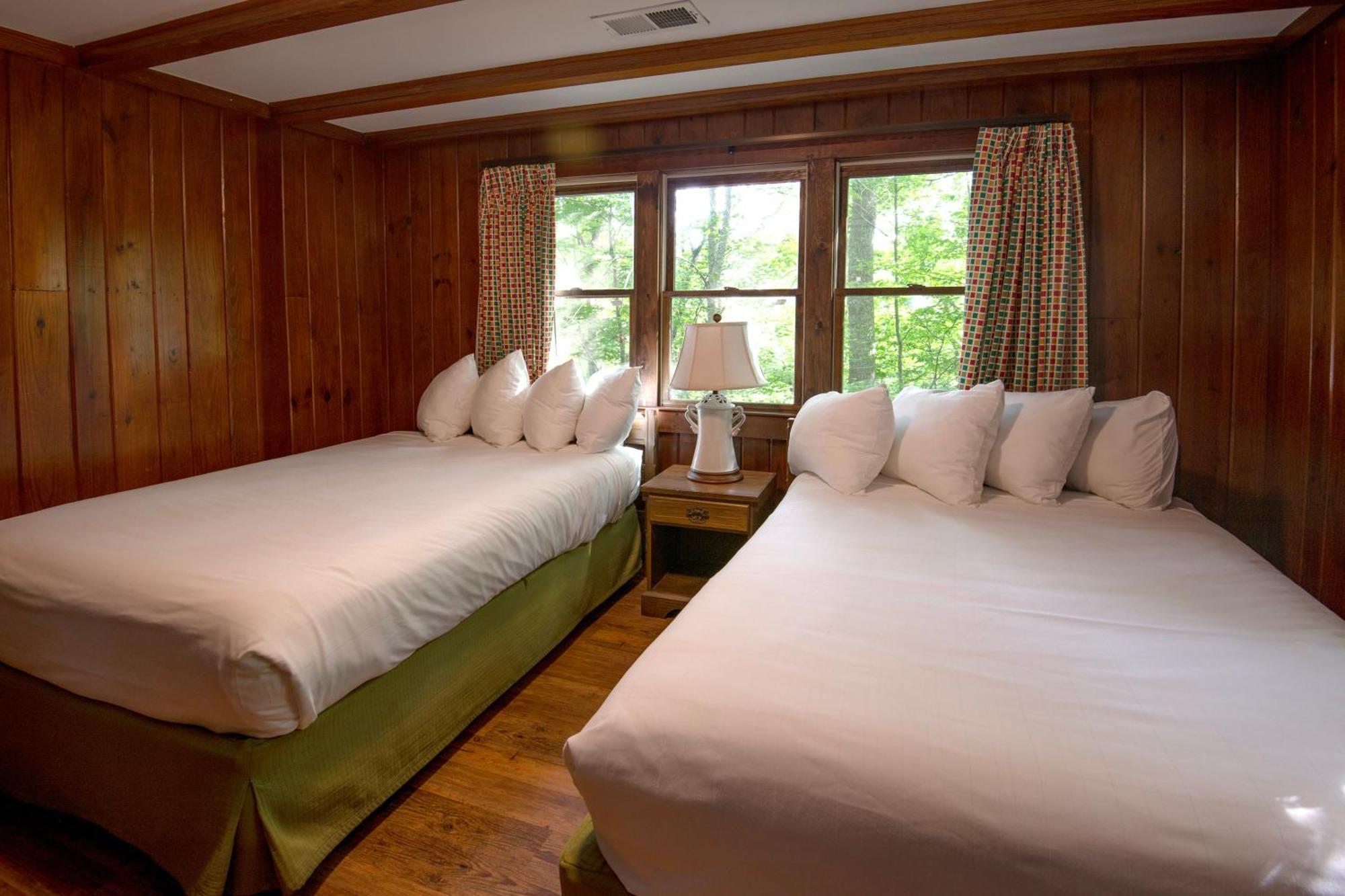 Cumberland Falls State Resort Park Honeybee Екстериор снимка