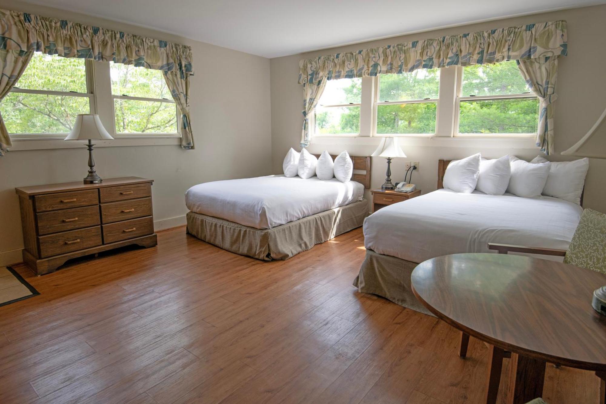 Cumberland Falls State Resort Park Honeybee Екстериор снимка