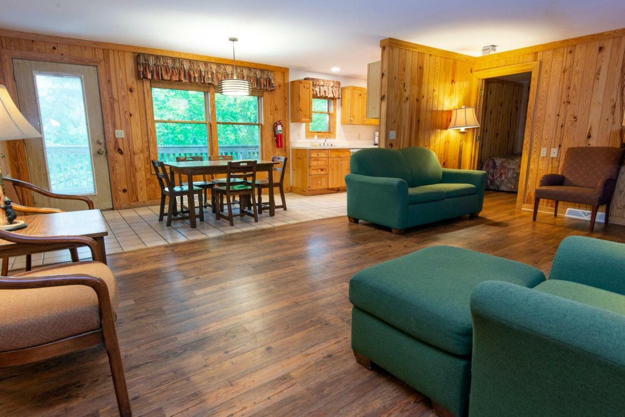 Cumberland Falls State Resort Park Honeybee Екстериор снимка